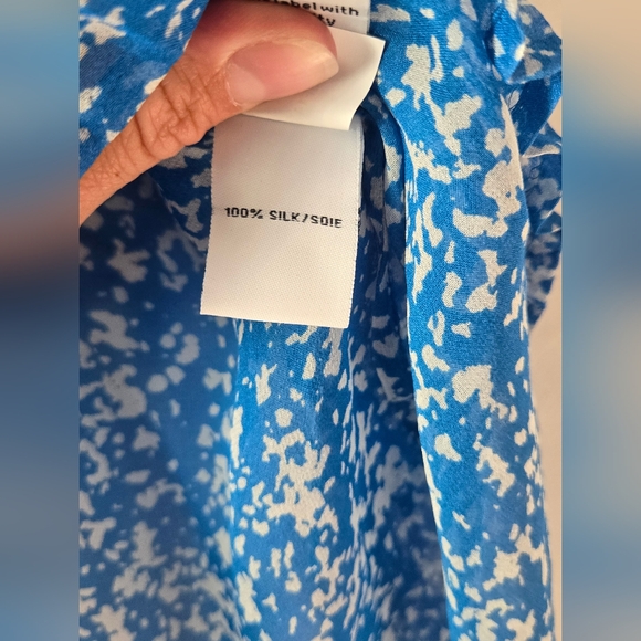 Diane Von Furstenberg 100% Silk Pleated Sleeveless Flowy Top Size 2 - Picture 7 of 8